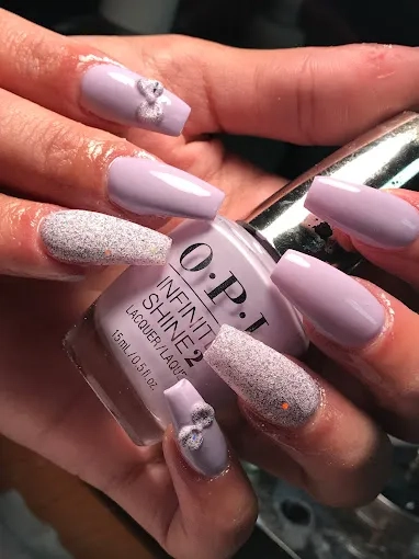 GEE’s Nail Shop