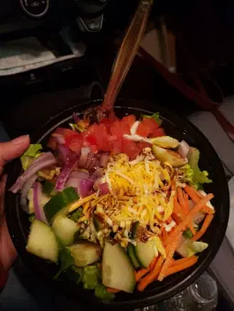 Eat To Live Cafe